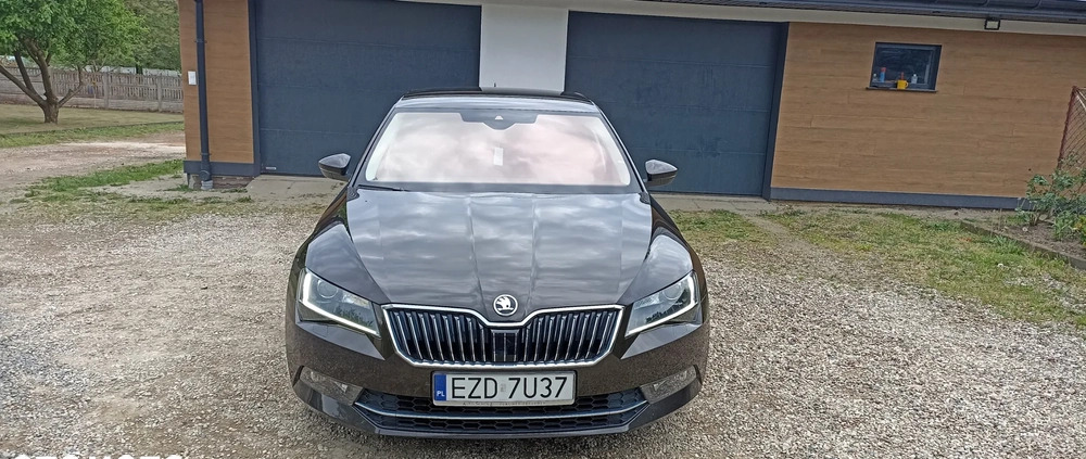 Skoda Superb cena 77000 przebieg: 144000, rok produkcji 2015 z Opole małe 211